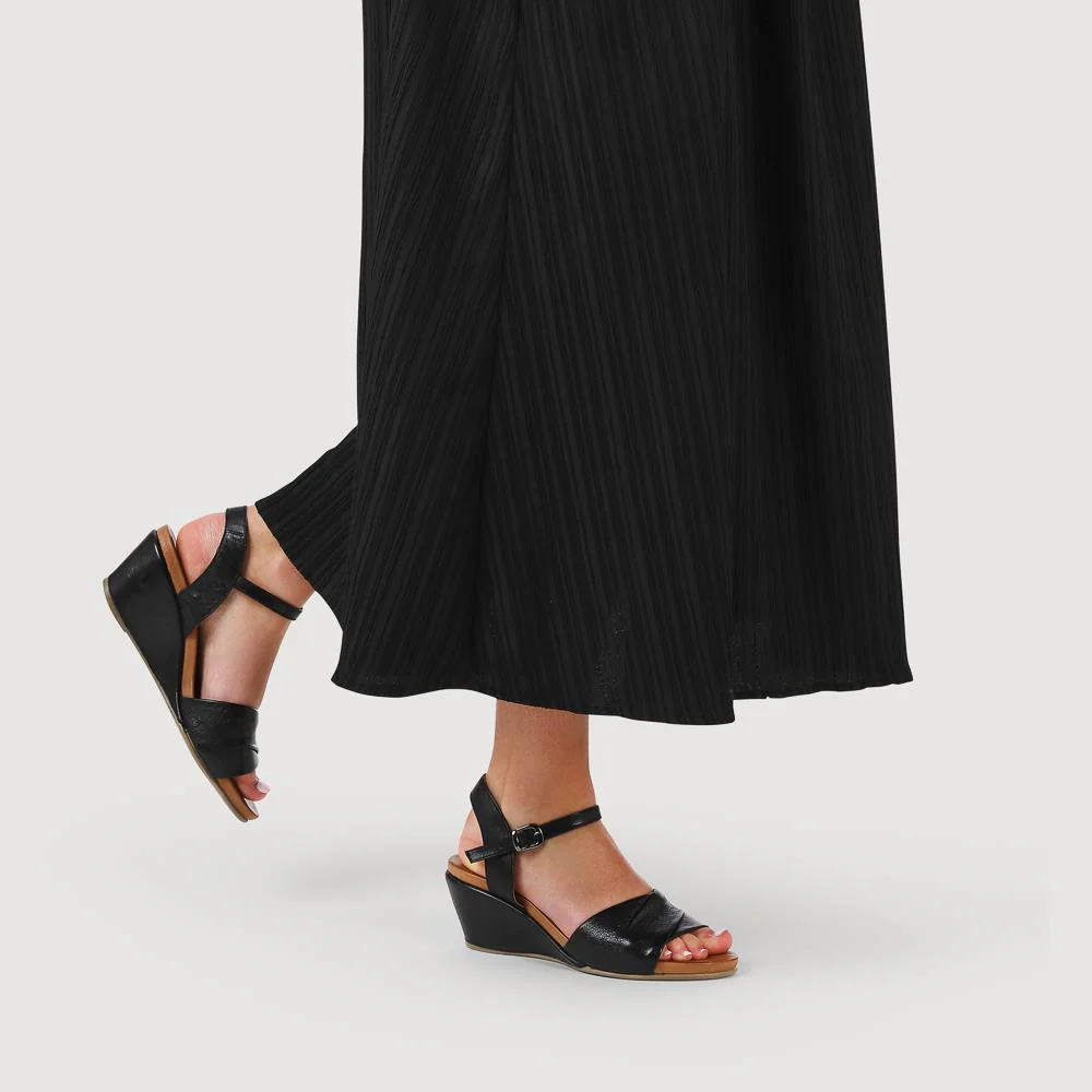 Adjustable Buckle Wedges - BELMETIN37017 / 323 773 - Black - Image 5
