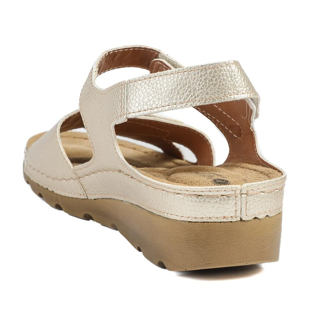 Adjustable Cushioned Sandals - SERAY33011 / 320 083 - Soft Gold - Image 4