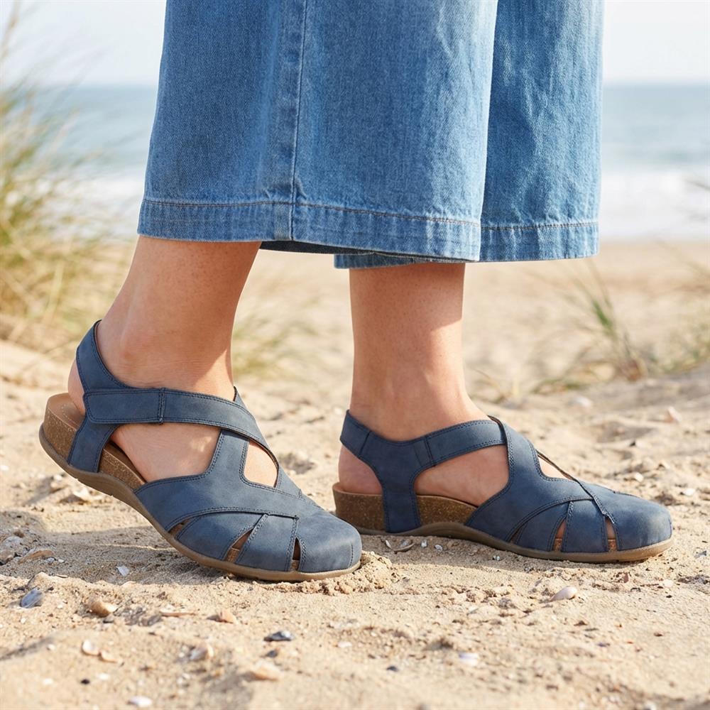 Adjustable Cushioned Sandals - WOIL43023 / 328 998 - Navy - Image 2