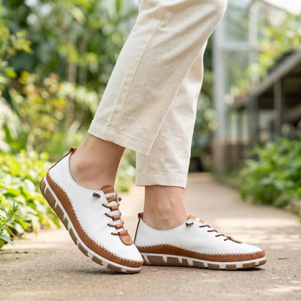 All Leather Lace Up Stitch Detail Shoes - GOKH43006 / 329 151 - White-Tan - Image 2
