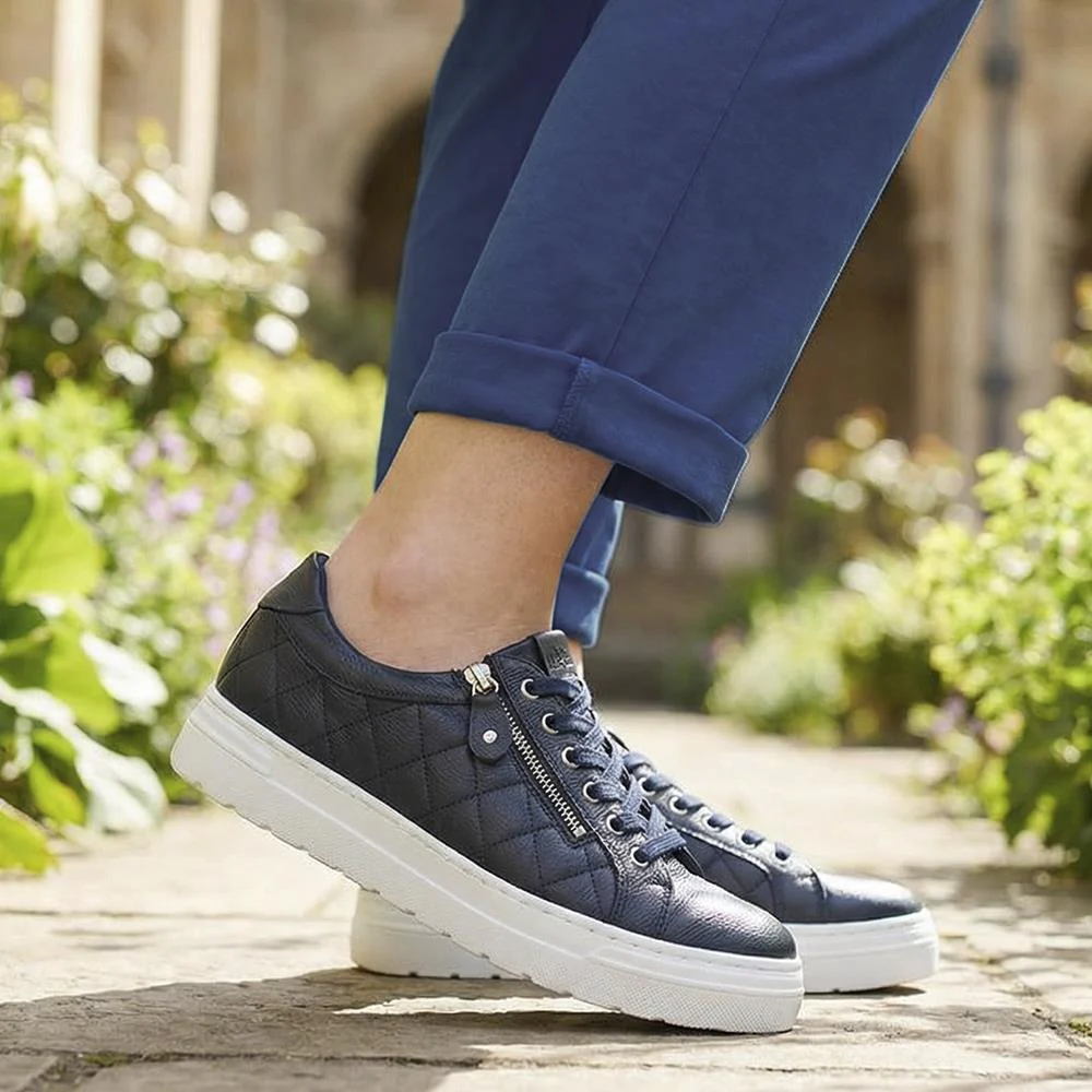 Bellissimo Wide Fit Zipped Trainers - BELWBINS43019 / 328 918 - Navy - Image 2