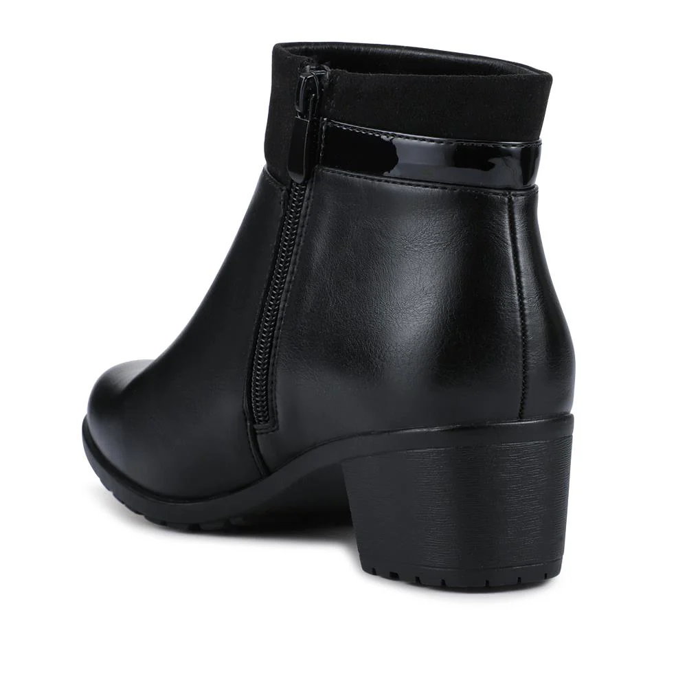 Block Heel Ankle Boots With Inside Zip - WK42005 / 327 940 - Black - Image 3