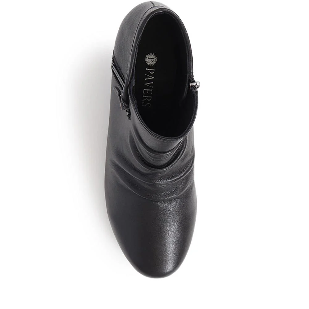 Block-Heeled Ankle Boots - ESFA40003 / 326 242 - Black - Image 5