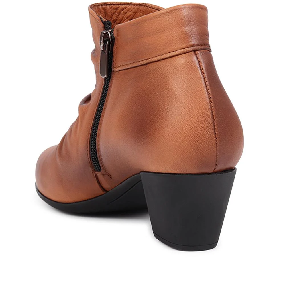 Block-Heeled Ankle Boots - ESFA40003 / 326 242 - Tan - Image 3