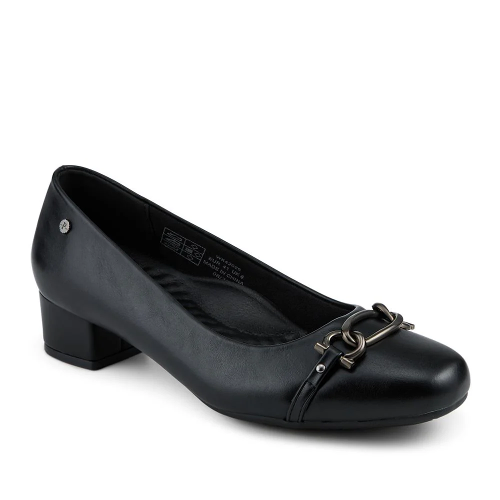 Block Heeled Chain Embellished Pumps - WK42026 / 328 126