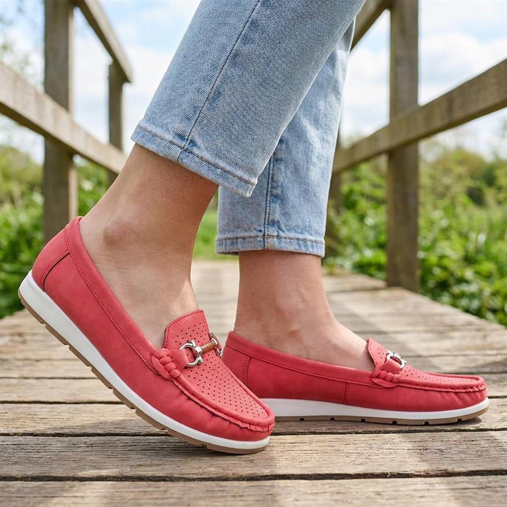 Breathable Buckle Detailed Moccasins - BAIZH41039 / 327 317 - Red - Image 2