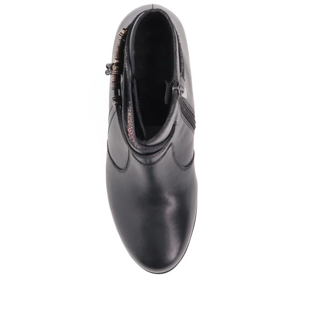 Breathable Leather Ankle Boots - RNB40019 / 326 171 - Black - Image 4