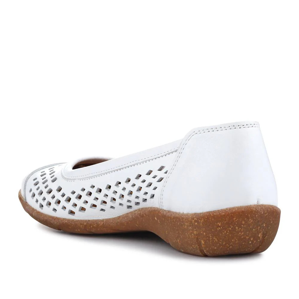 Breathable Leather Pumps - HAK41011 / 327 465 - White - Image 3