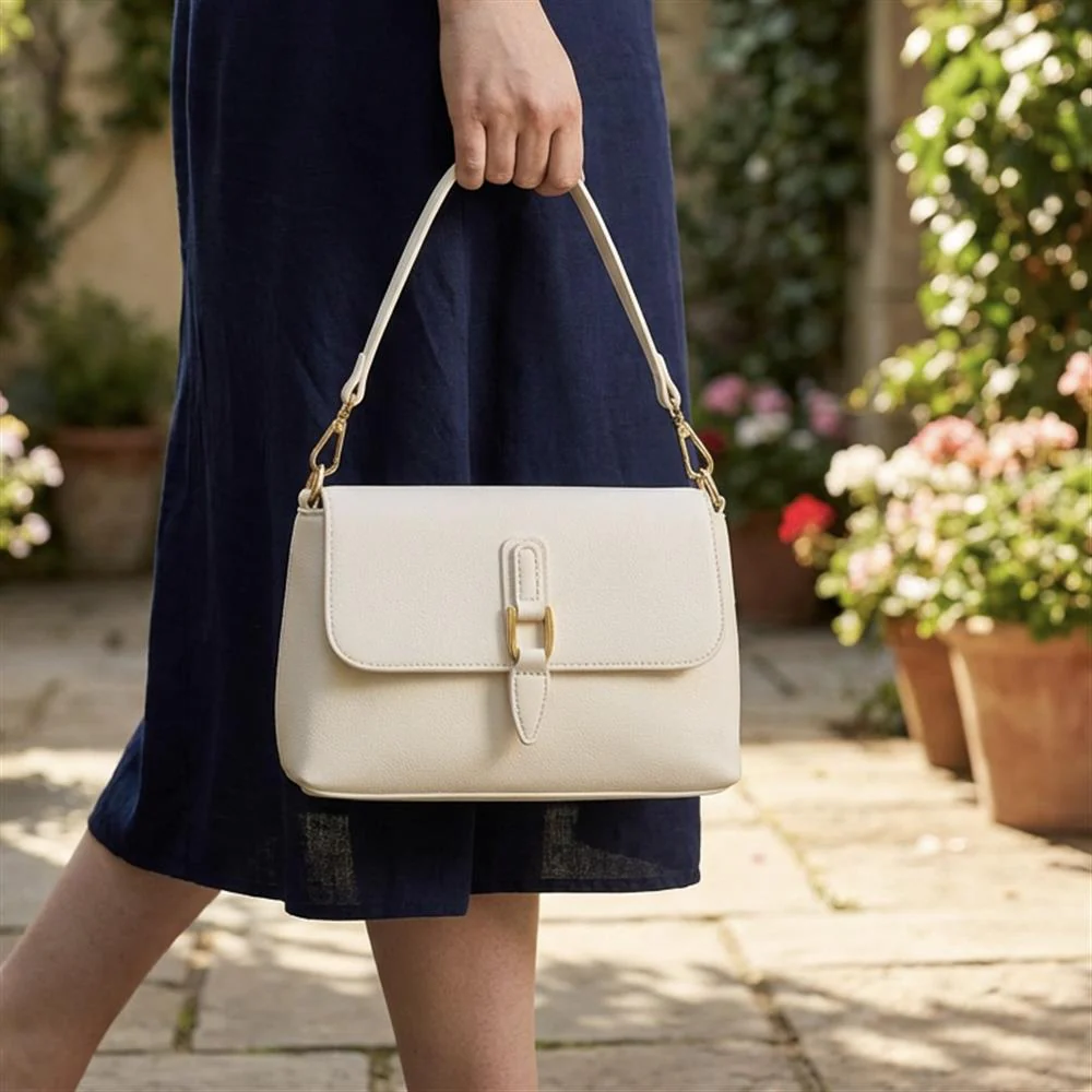 Buckle-Closure Handbag - BELHETIA41001 / 327 409 - White - Image 2