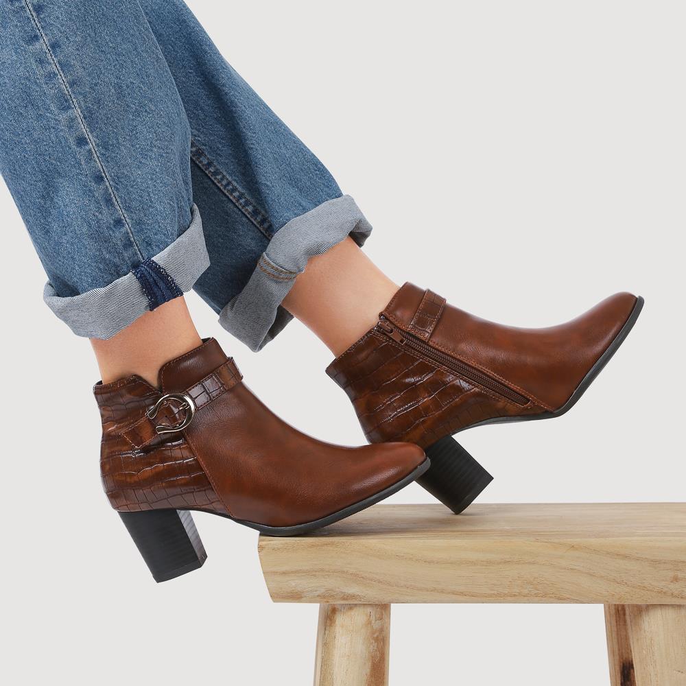 Buckled Block-Heeled Ankle Boots - BELTREN40003 / 326 058 - Tan - Image 5