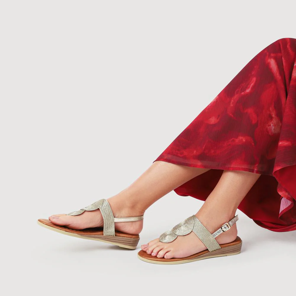 Buckled Toe Post Sandals - BAIZH41050 / 327 218 - Gold - Image 6