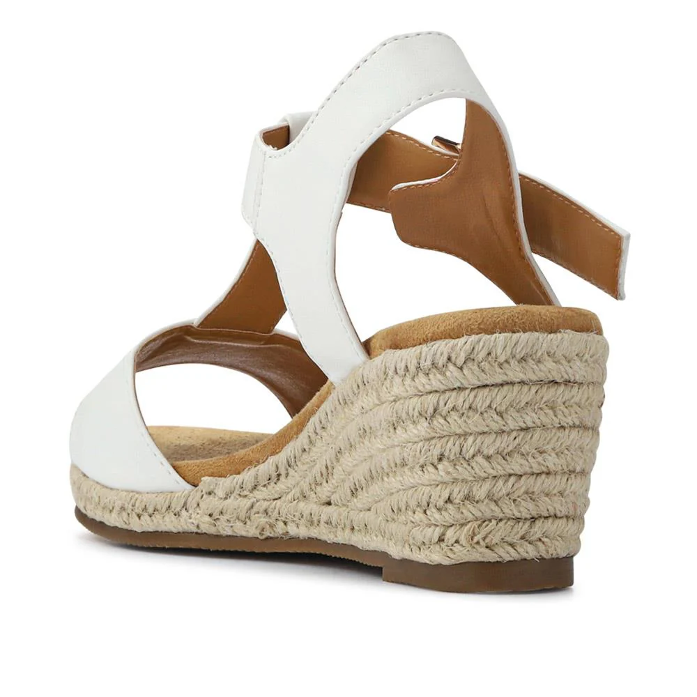 Casual Buckled Espadrilles - WBINS41058 / 327 258 - White - Image 3