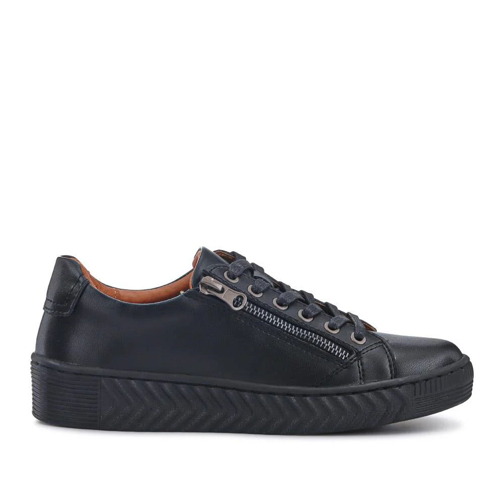 Casual Leather Trainers - BRK41000 / 326 649 - Black - Image 2