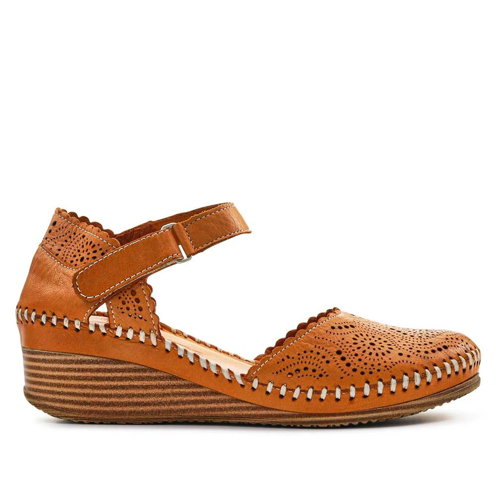 Casual Leather Touch Fasten Mary Janes - METIN41008 / 327 207 - Tan - Image 3