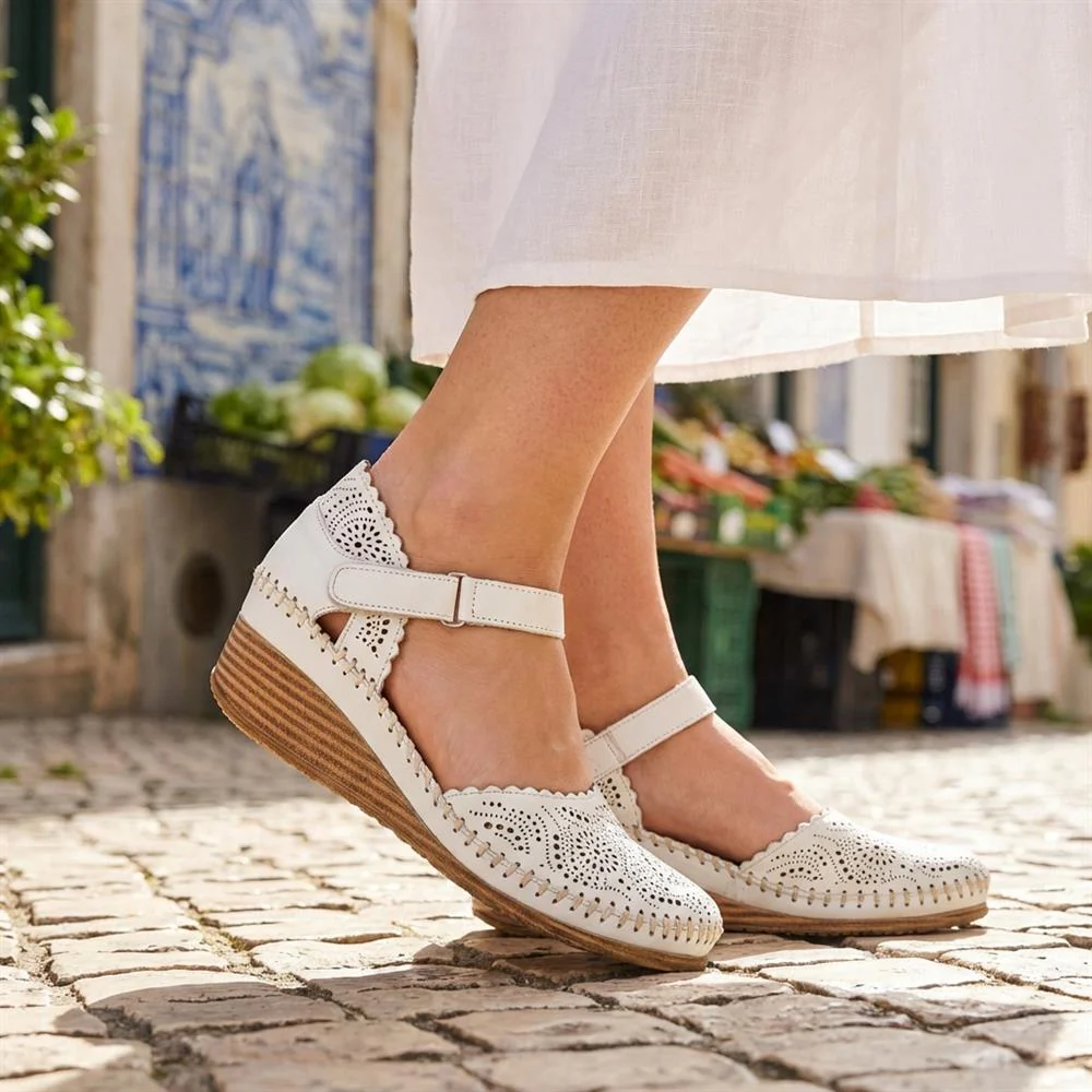Casual Leather Touch Fasten Mary Janes - METIN41008 / 327 207 - White - Image 2