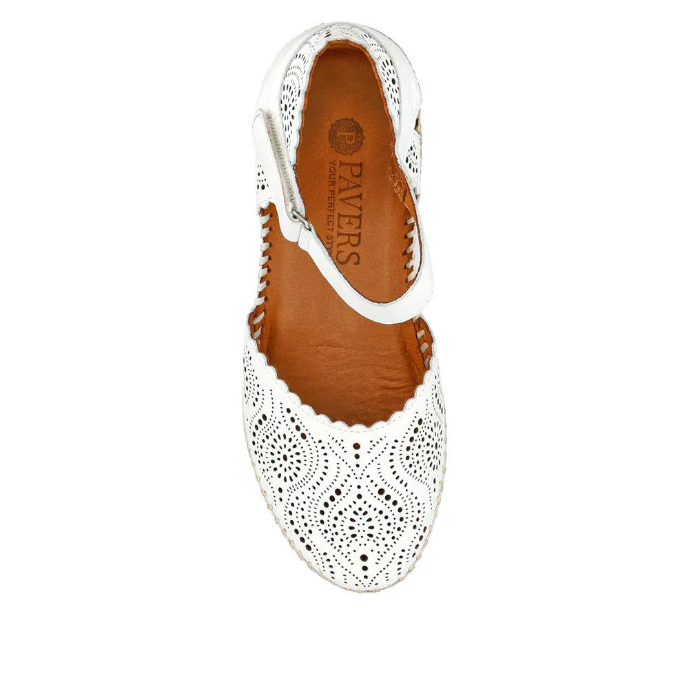Casual Leather Touch Fasten Mary Janes - METIN41008 / 327 207 - White - Image 5
