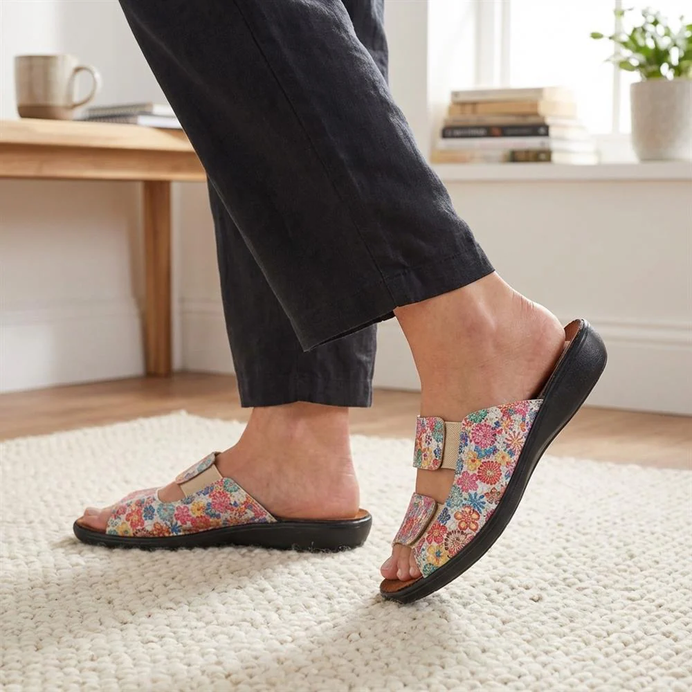 Casual Two-Strap Sandals - ADA43001 / 329 292 - BEIGE FLORAL - Image 2