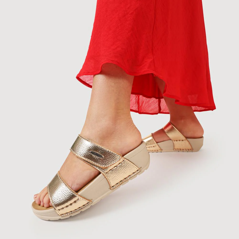 Chunky Dual-Strap Touch-Fasten Sandals - FLY41027 / 326 669 - Gold - Image 5