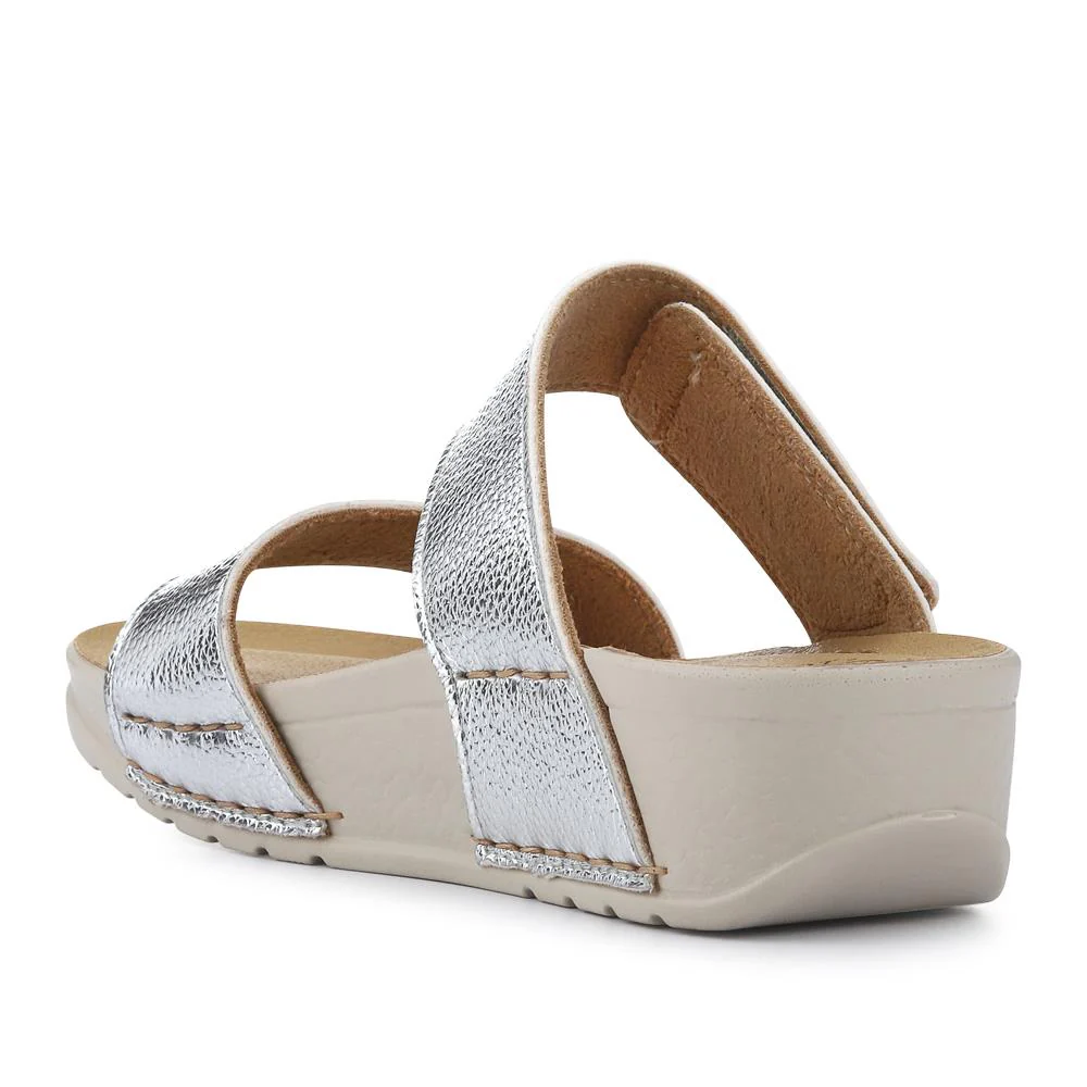 Chunky Dual-Strap Touch-Fasten Sandals - FLY41027 / 326 669 - Silver - Image 3