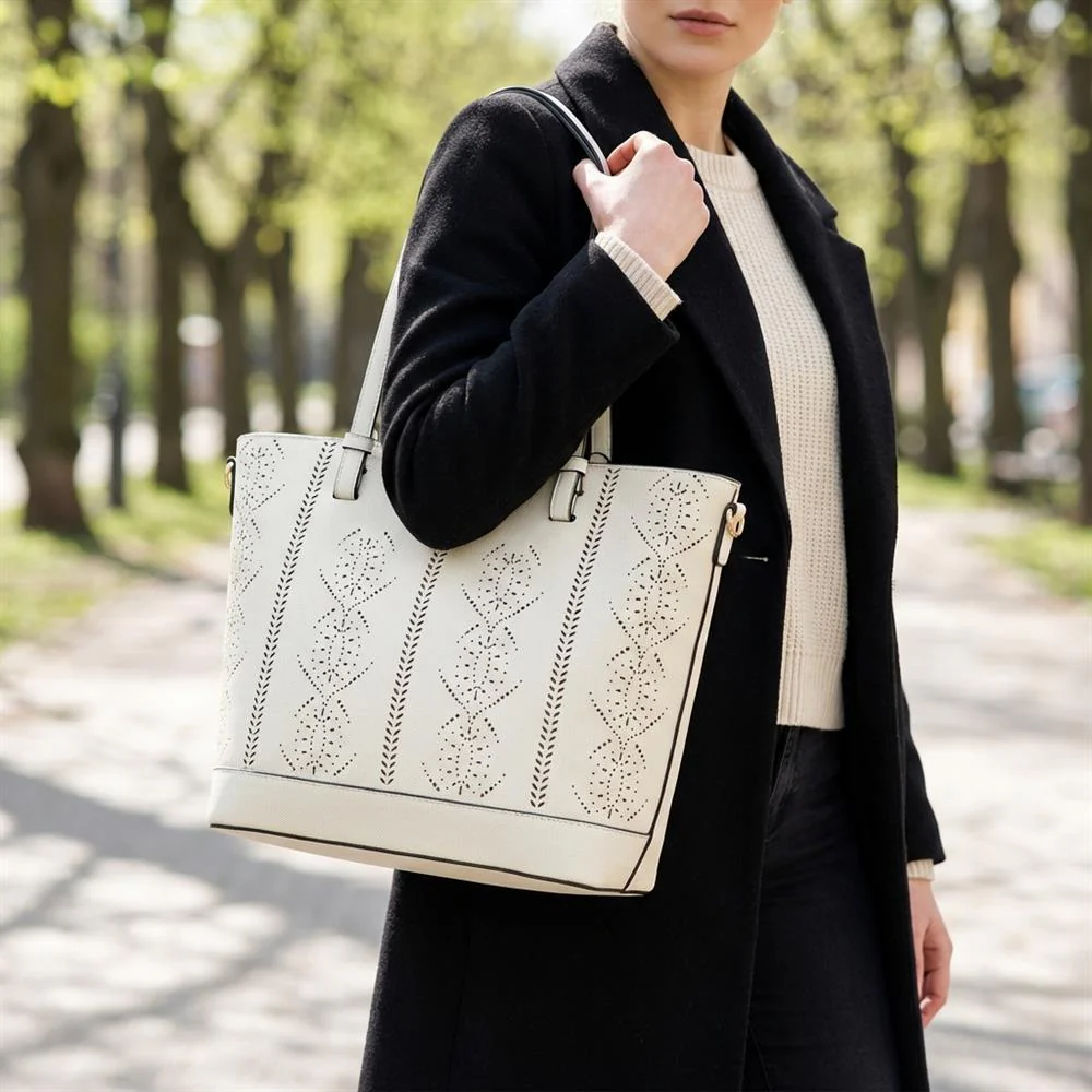 Classic Detail Tote Bag - BELHETIA43000 / 329 233 - Cream - Image 2