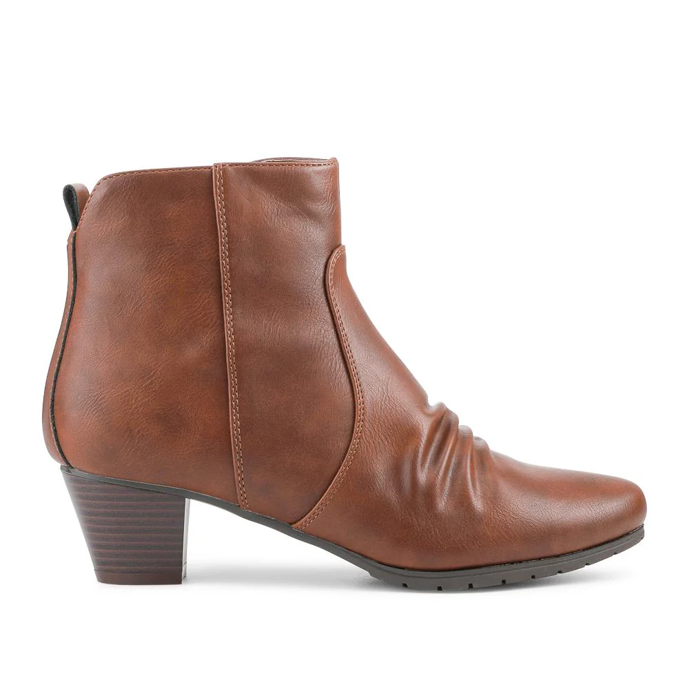 Crinkle Effect Upper Block Heel Ankle Boots - WBINS42042 / 328 477 - Brown - Image 2