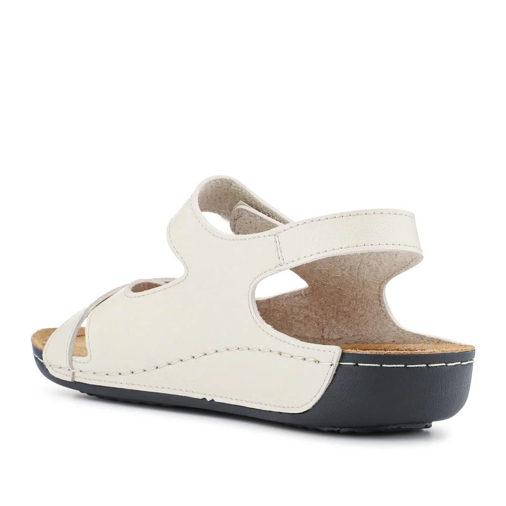 Cushioned Touch-Fasten Sandals - SERAY41003 / 327 591 - Beige - Image 3