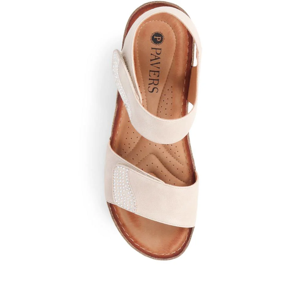 Double-Strap Touch-Fasten Wedge Sandals  - WOIL39033 / 325 303 - Beige - Image 5