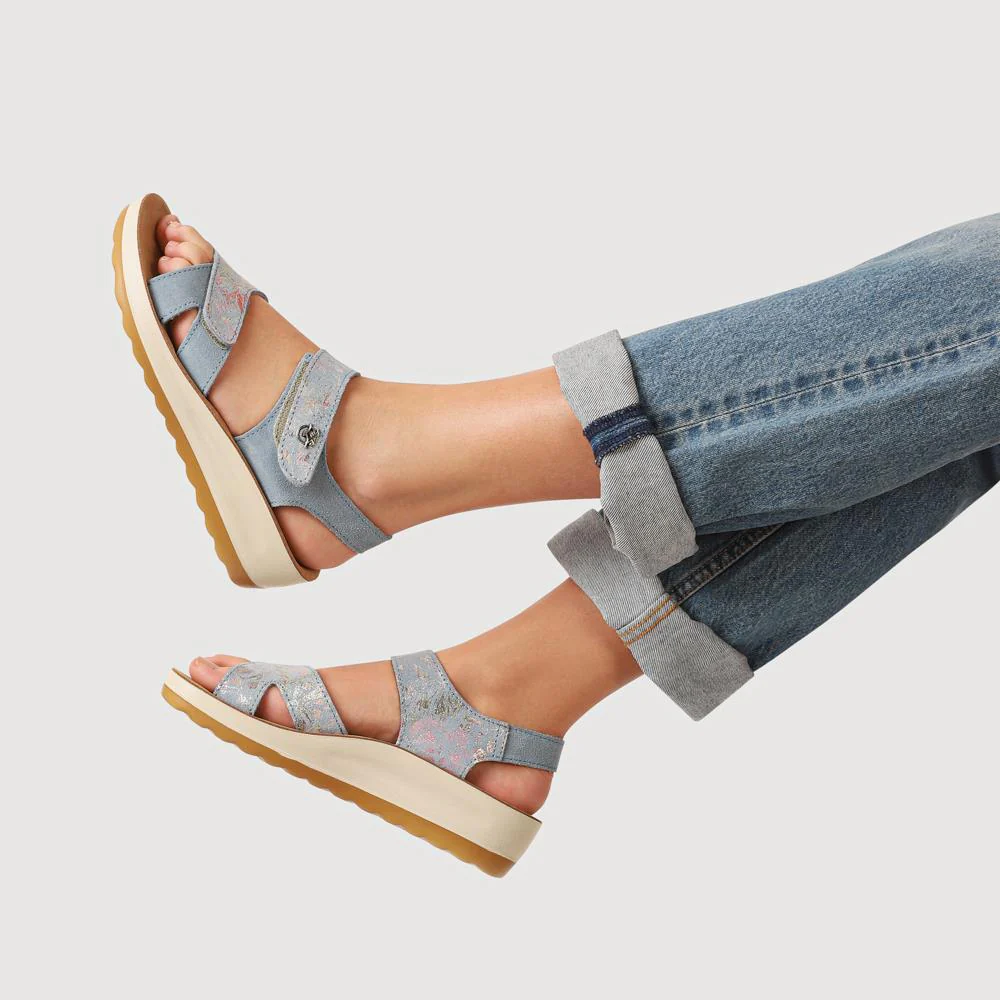 Dual-Fastening Leather Sandals - FLY41005 / 326 662 - Beige - Image 5
