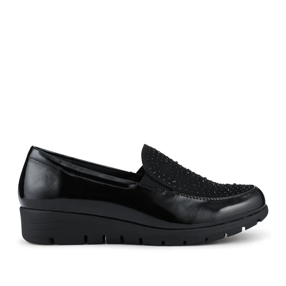 Embellished Slip-On Wedge Shoes - WK42000 / 327 951 - Black Patent - Image 2