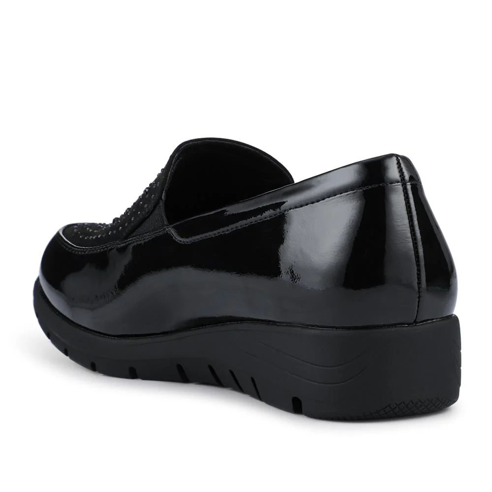 Embellished Slip-On Wedge Shoes - WK42000 / 327 951 - Black Patent - Image 3
