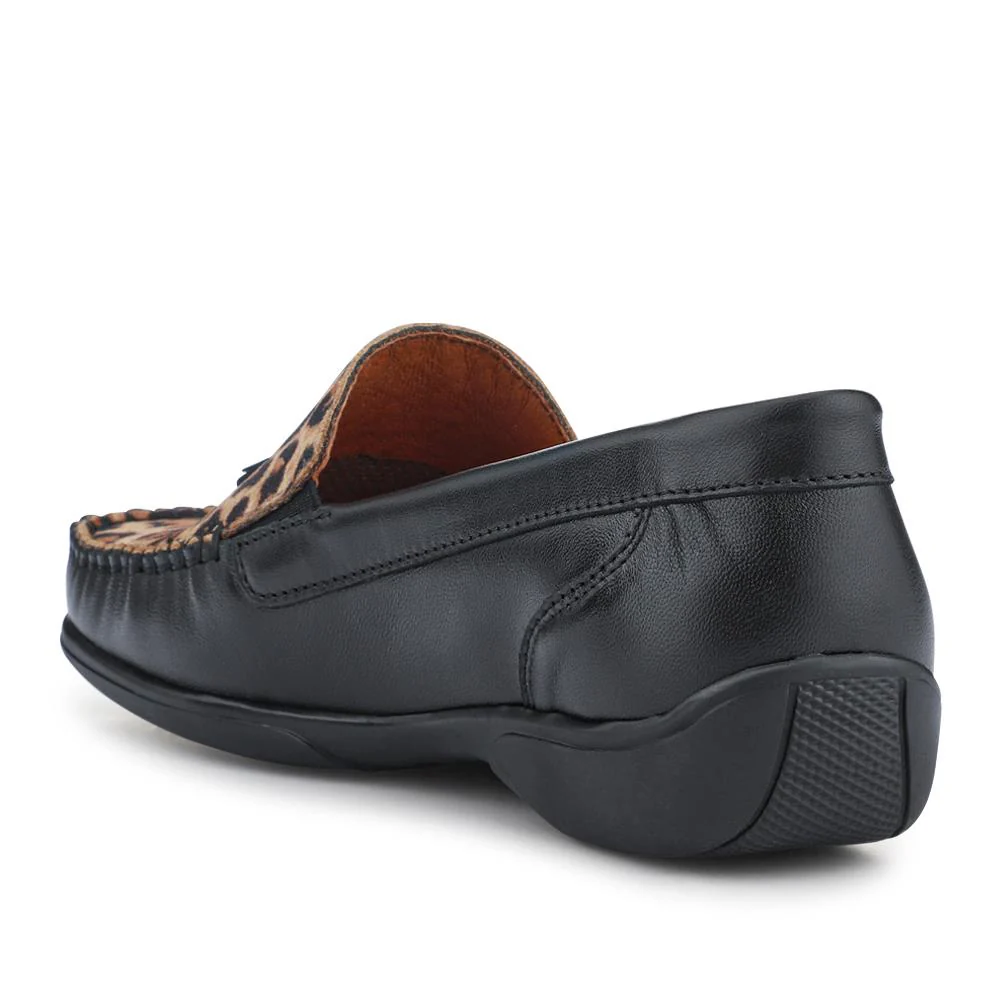 Embroided Panel Leather Loafers - CONT39001 / 325 241 - Black-Leopard - Image 3