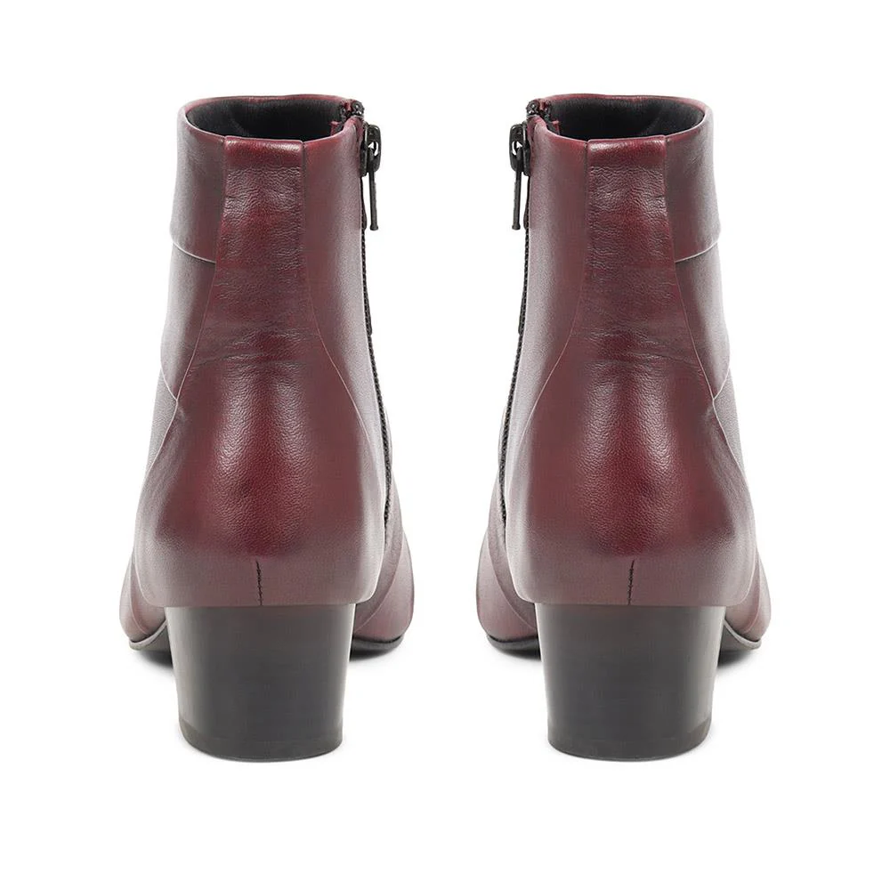 Everyday Leather Ankle Boots - MAGNU38003 / 324 540 - Plum - Image 3