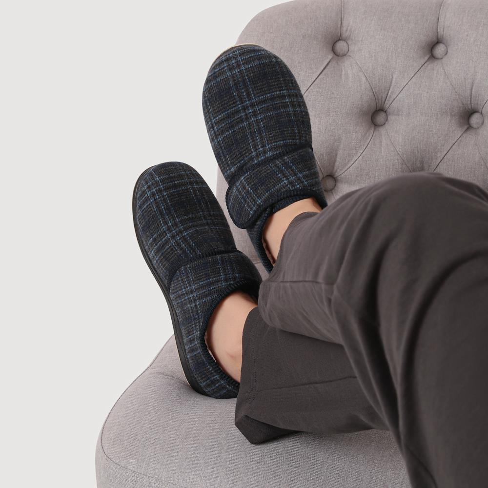 Extra-Wide Faux-Fur-Lined Slippers - AUGUST / 328 471 - Navy Multi - Image 4