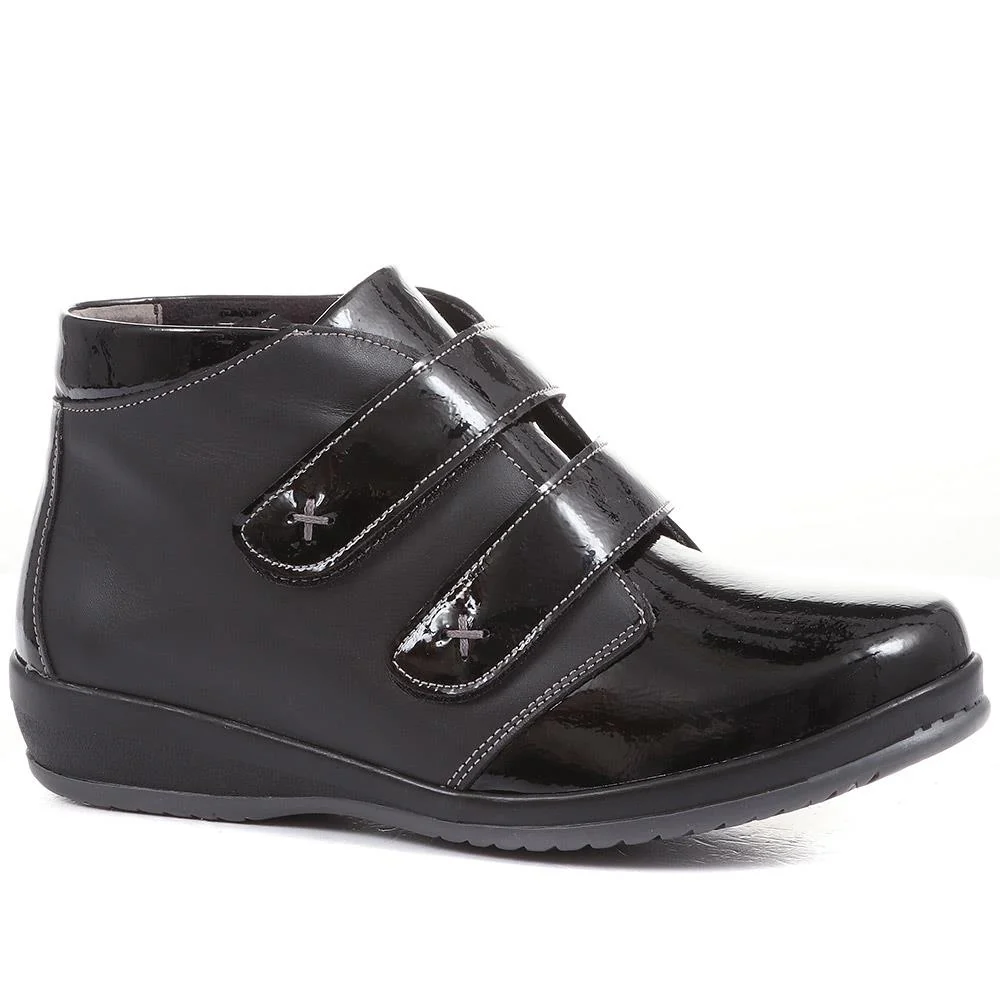Extra Wide Leather Ankle Boots - AMORA / 322 670 - Black Patent