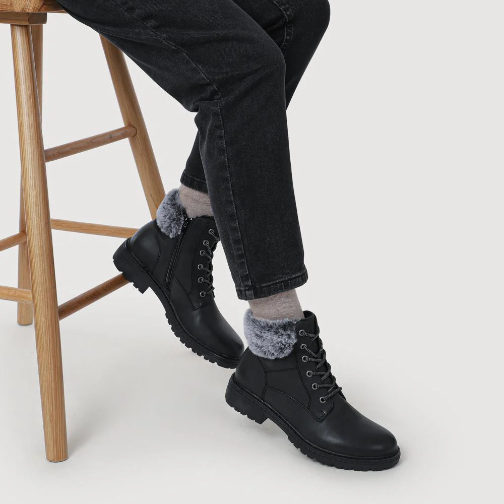 Faux Fur Cuff Lace Up Ankle Boots - WBINS42033 / 328 109 - Black - Image 5