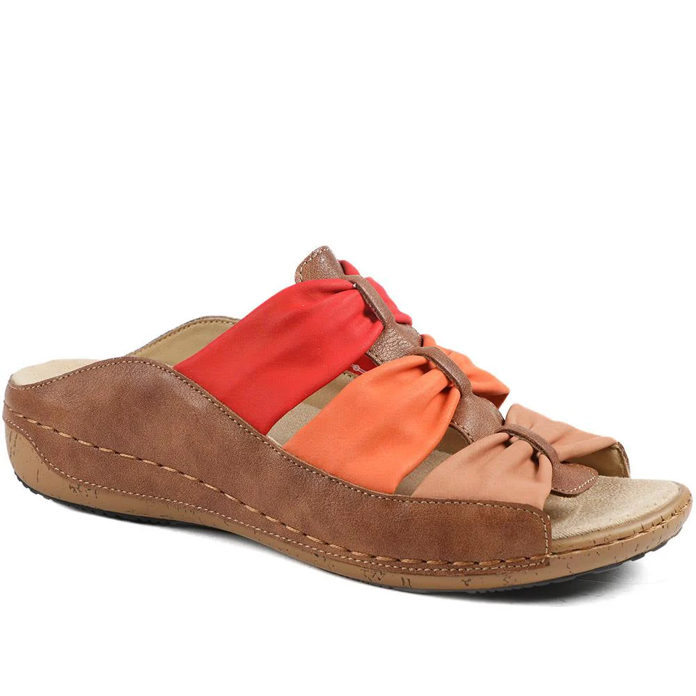 Flexible Triple Bow Cushioned Sandals - WBINS43014 / 329 090 - Tan-Red