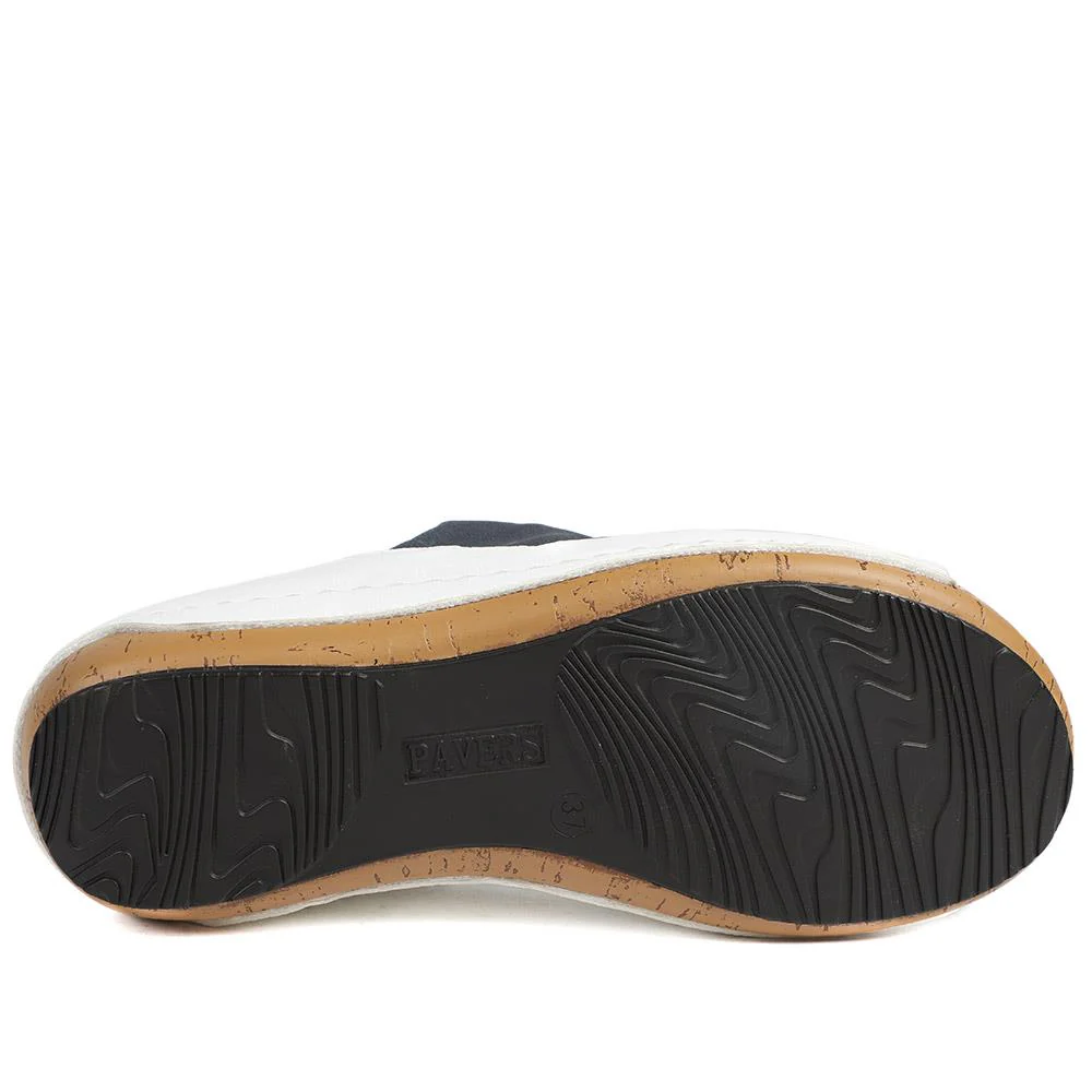 Flexible Triple Bow Cushioned Sandals - WBINS43014 / 329 090 - Navy - White - Image 5