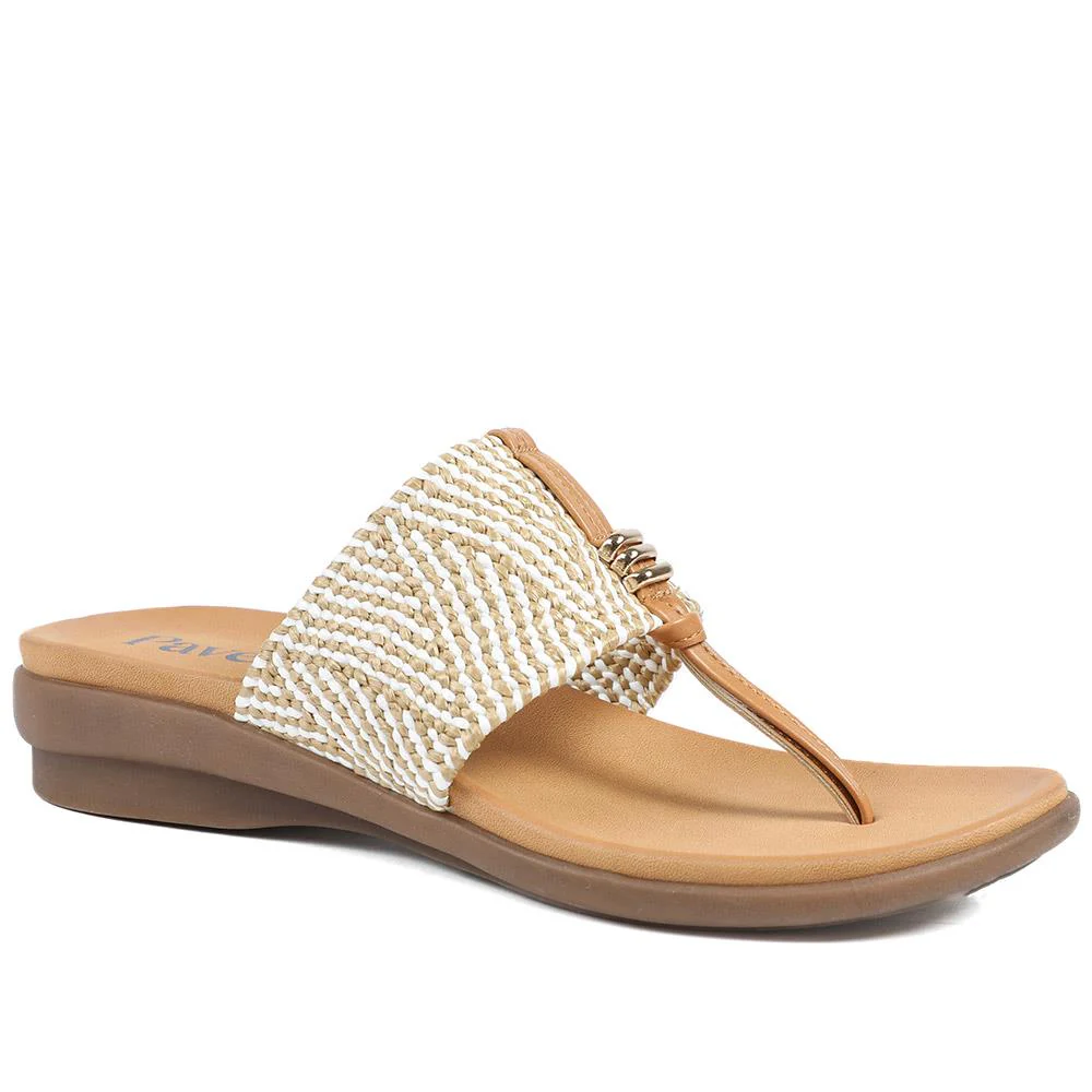 Flexible Wide Fit Toe Post Sandals - BAIZH41027W / 329 019