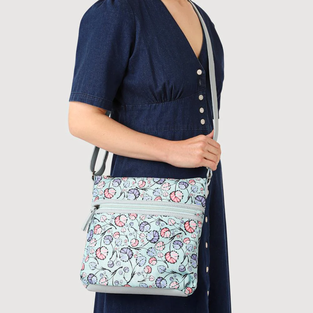 Floral Cross-Body Bag - WAHT41006 / 327 417 - Light Blue - Image 4