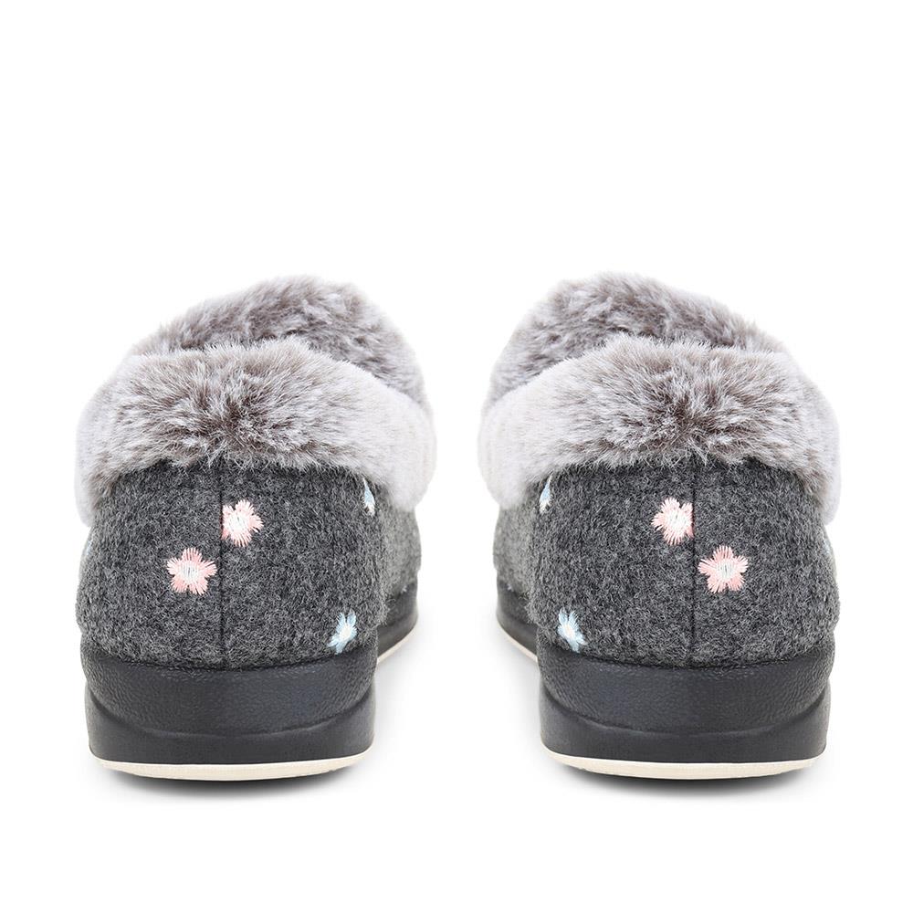 Floral Faux-Fur Slippers - QING38012 / 324 190 - Grey Floral - Image 3