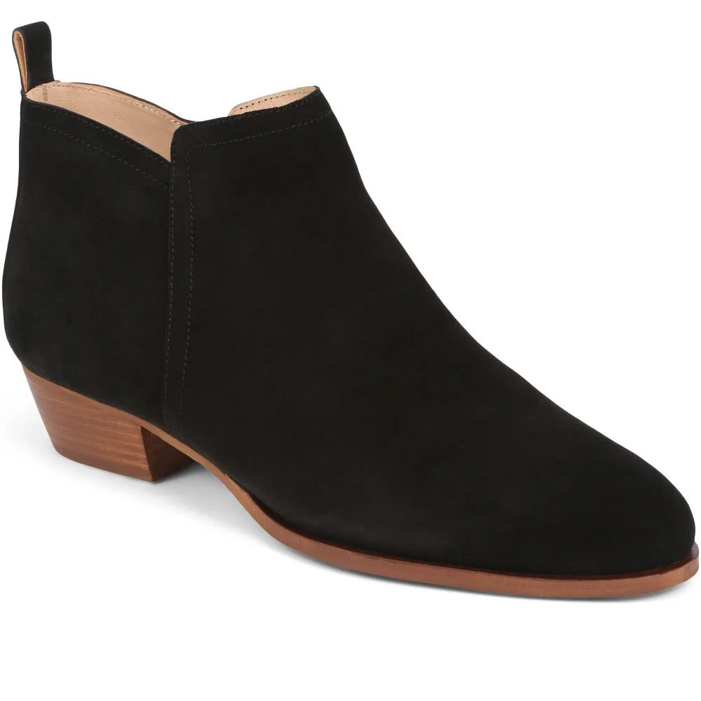 Florie Heeled Leather Ankle Boots - FLORIE / 324 290 - Black