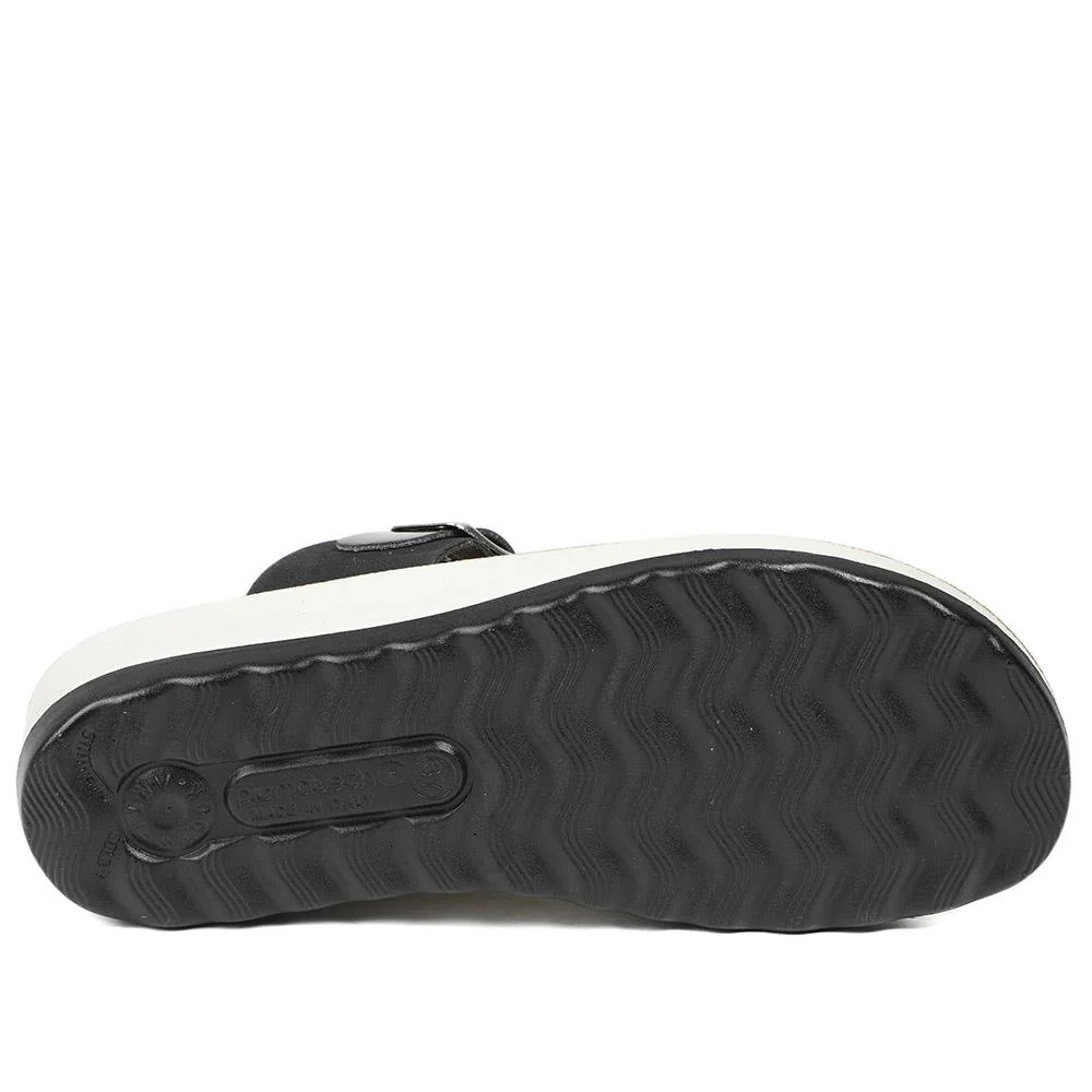 FlyFlot Toe Post Sandals - FLY37045 / 323 200 - Black Patent - Image 4