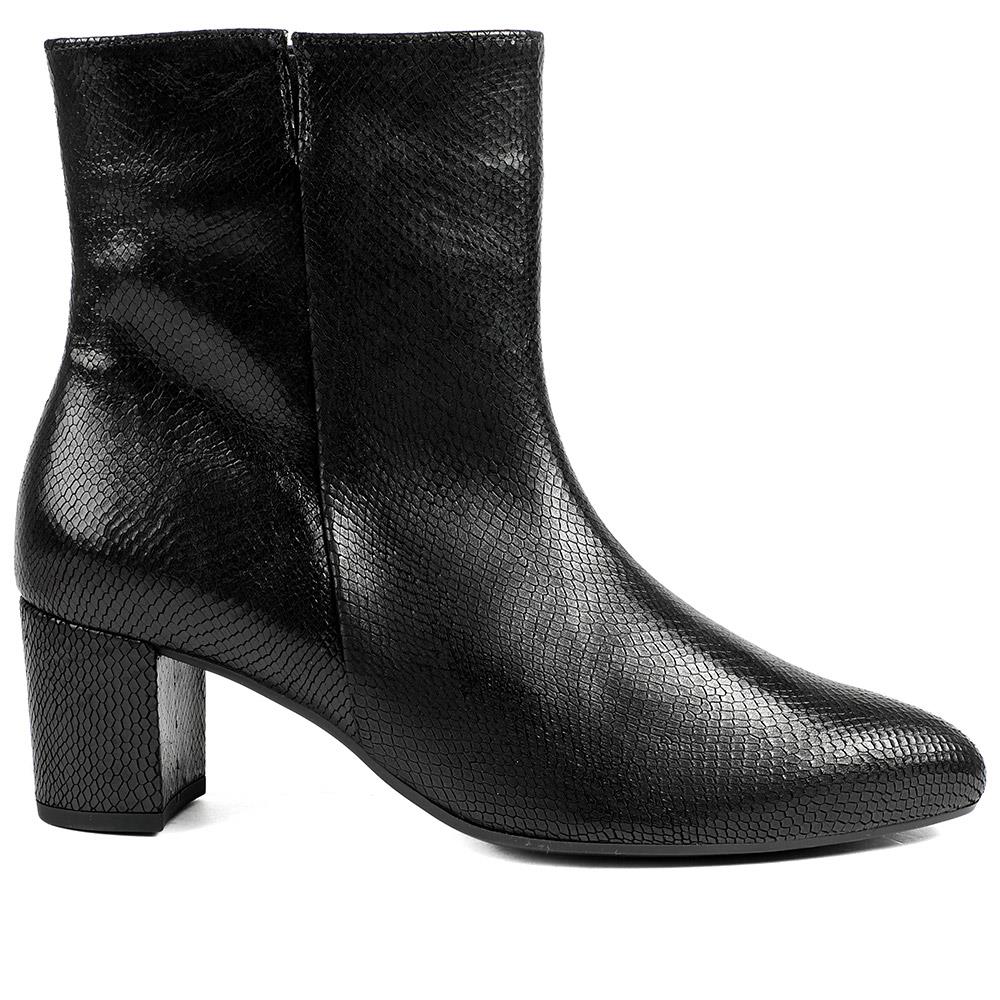 Gabor Leather Block Heel Ankle Boots - GAB42028 / 329 520 - Black - Image 2