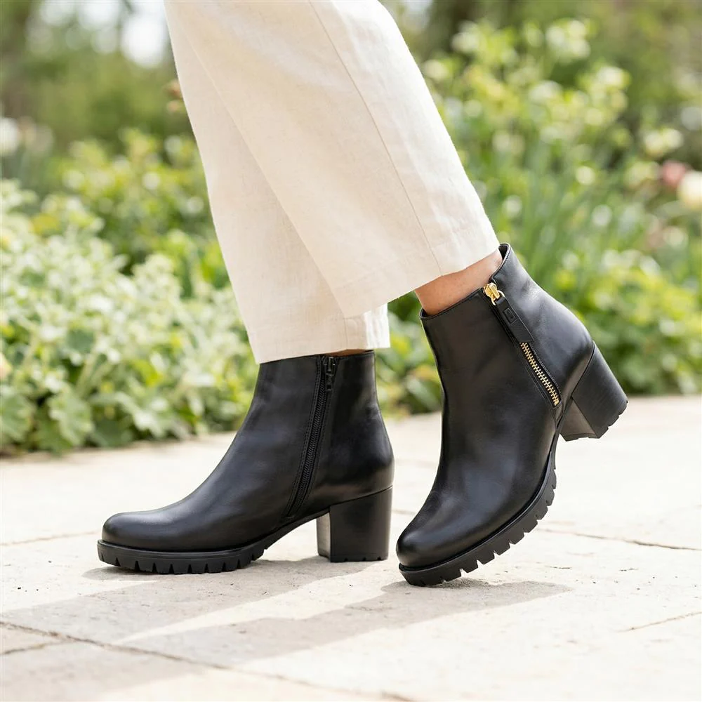 Gabor Leather Zip Up Ankle Boots - GAB42033 / 329 521 - Black - Image 2