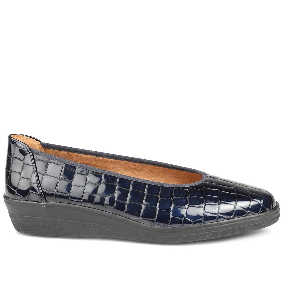 Gabor Wide Fit Leather Chunky Sole Pumps - GABC44510 / 330 265 - Navy Croc - Image 2