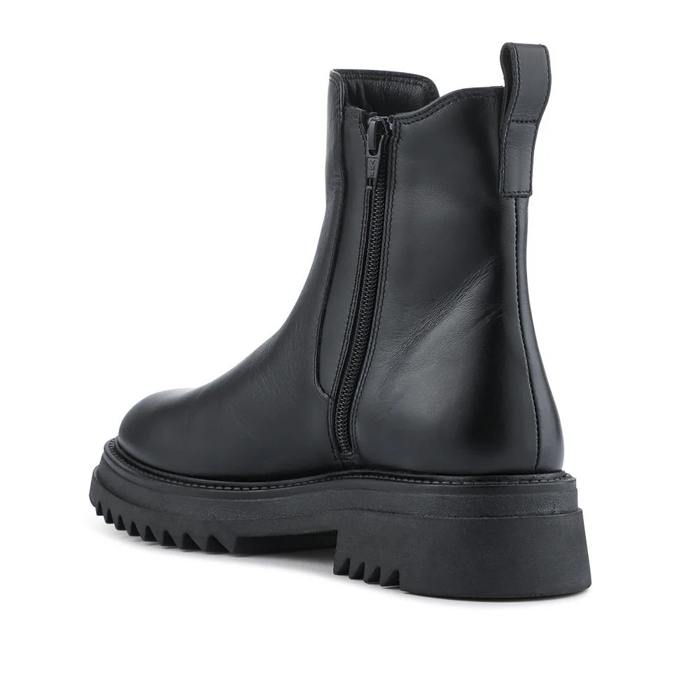 Chunky Leather Chelsea Boots - BELFBFOO42003 / 328 090 - Black - Image 3