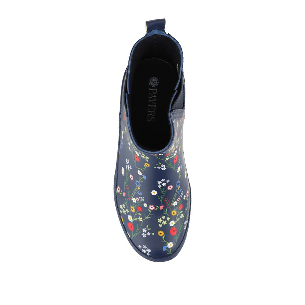 Block Heel Rubber Ankle Wellies - ITAJA42001 / 328 346 - Navy Floral - Image 4