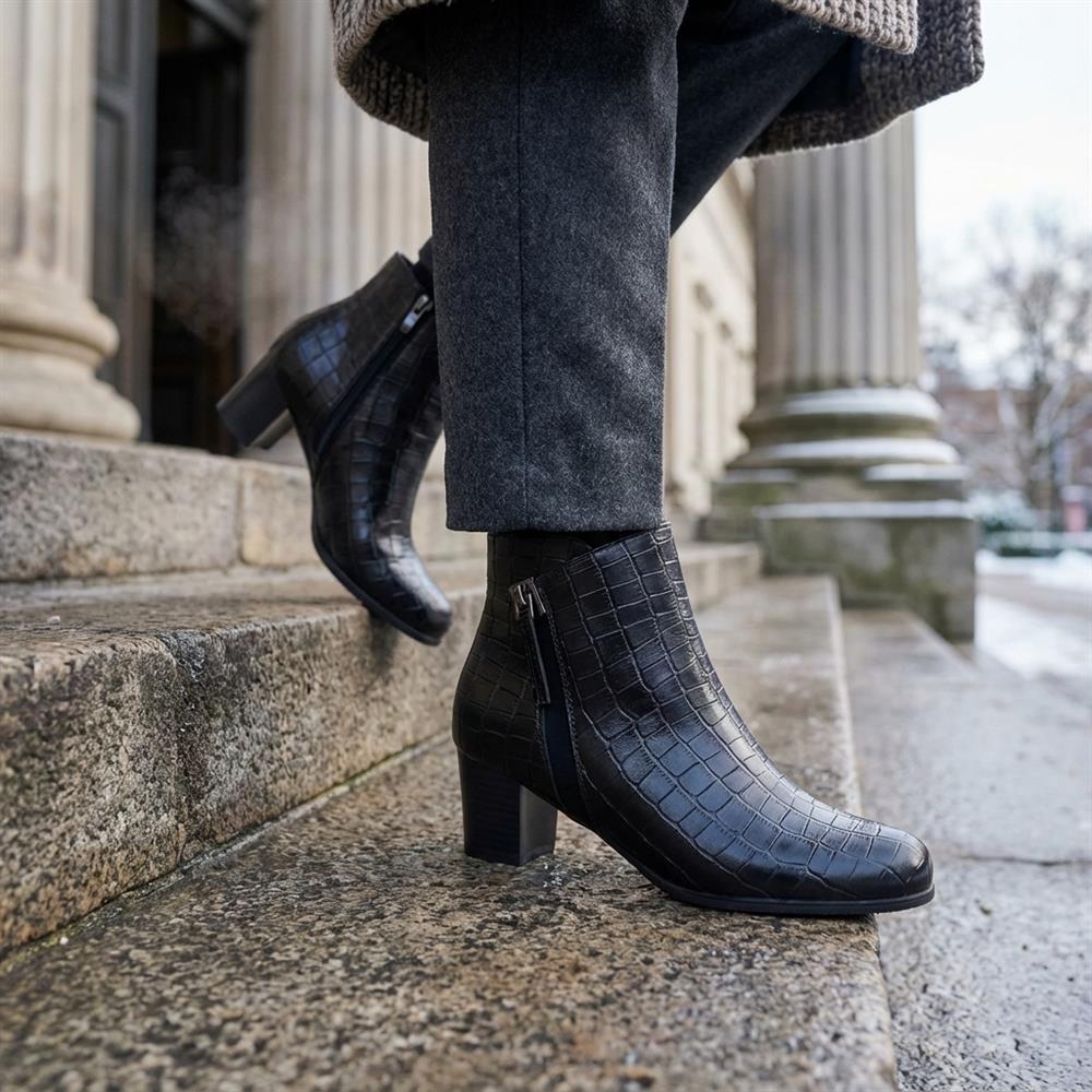 Heeled Ankle Boots - WLIG36001 / 322 763 - Black Croc - Image 2