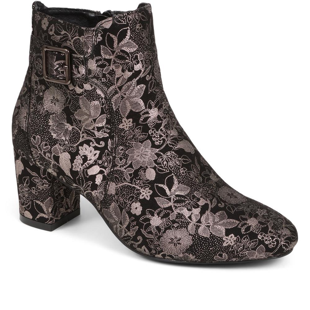 Heeled Buckle Detail Ankle Boots - WBINS38090 / 324 214 - Black Floral
