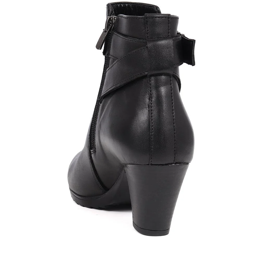 Heeled Leather Ankle Boots - VED40001 / 326 050 - Black - Image 3